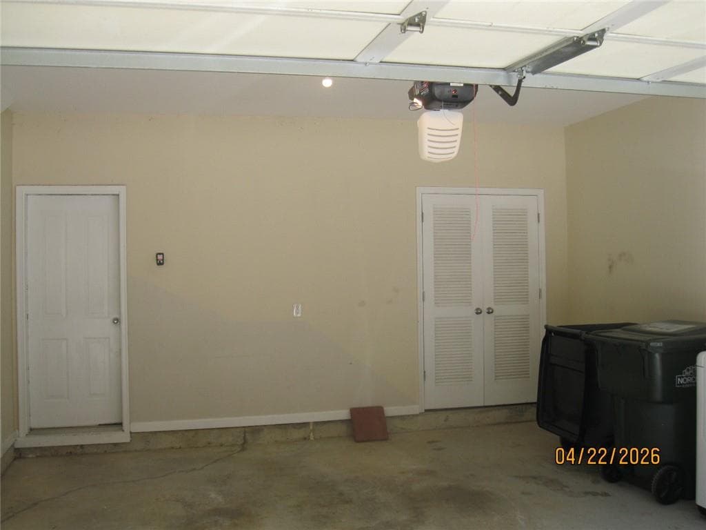 3 bedroom, 4 bathroom, 2,414 sq ft townhouse for sale at 5741 Pine Oak Drive, Peachtree Corners, GA 30092 — photo 5
