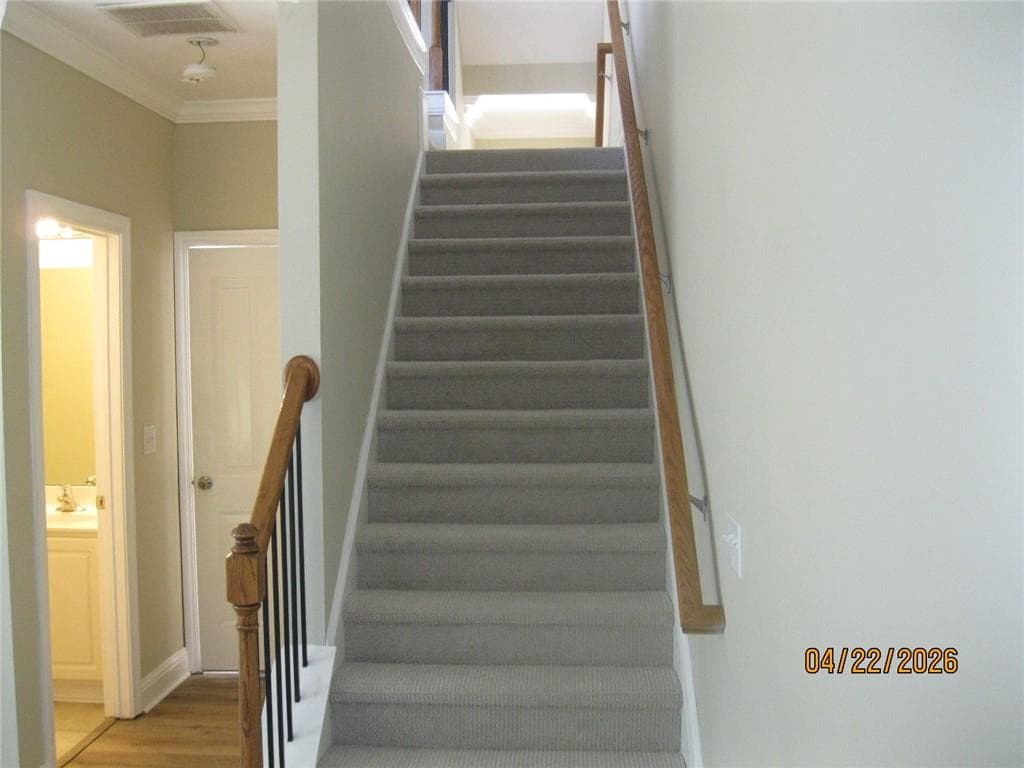 3 bedroom, 4 bathroom, 2,414 sq ft townhouse for sale at 5741 Pine Oak Drive, Peachtree Corners, GA 30092 — photo 6