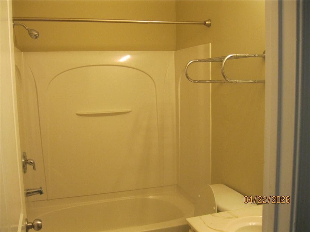 3 bedroom, 4 bathroom, 2,414 sq ft townhouse for sale at 5741 Pine Oak Drive, Peachtree Corners, GA 30092 — photo 9