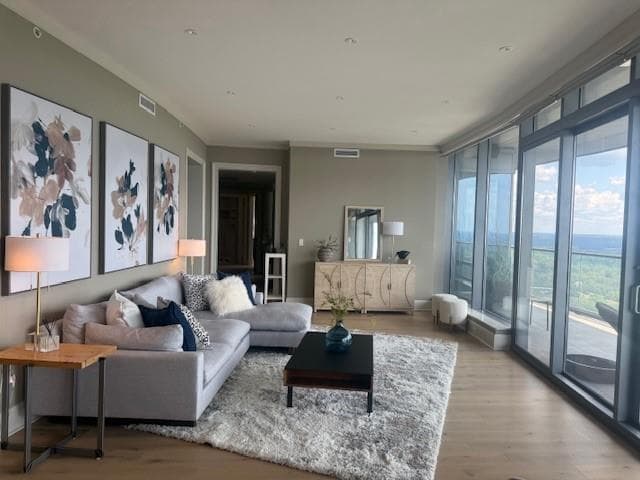 2 bedroom, 3 bathroom, 2,105 sq ft condominium under contract at 3344 Peachtree Road 3105, Atlanta, GA 30326 — photo 6