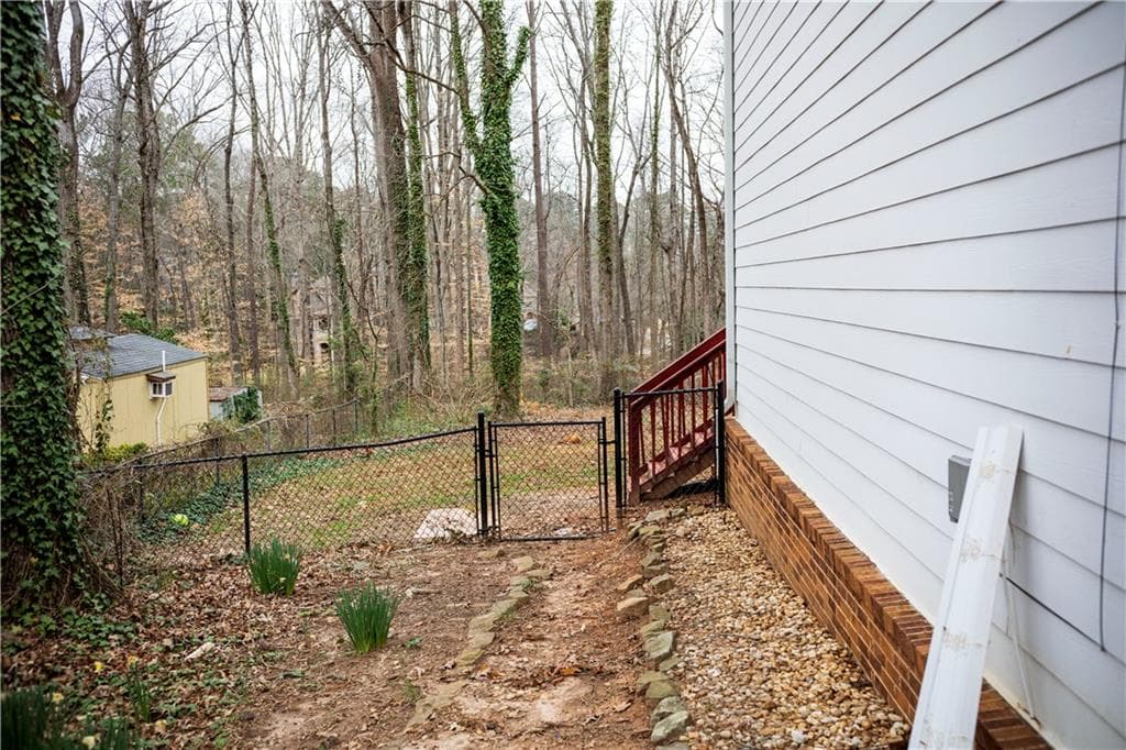 3 bedroom, 2 bathroom, 1,765 sq ft single family residence for sale at 917 Chartley Drive, Lilburn, GA 30047 — photo 3