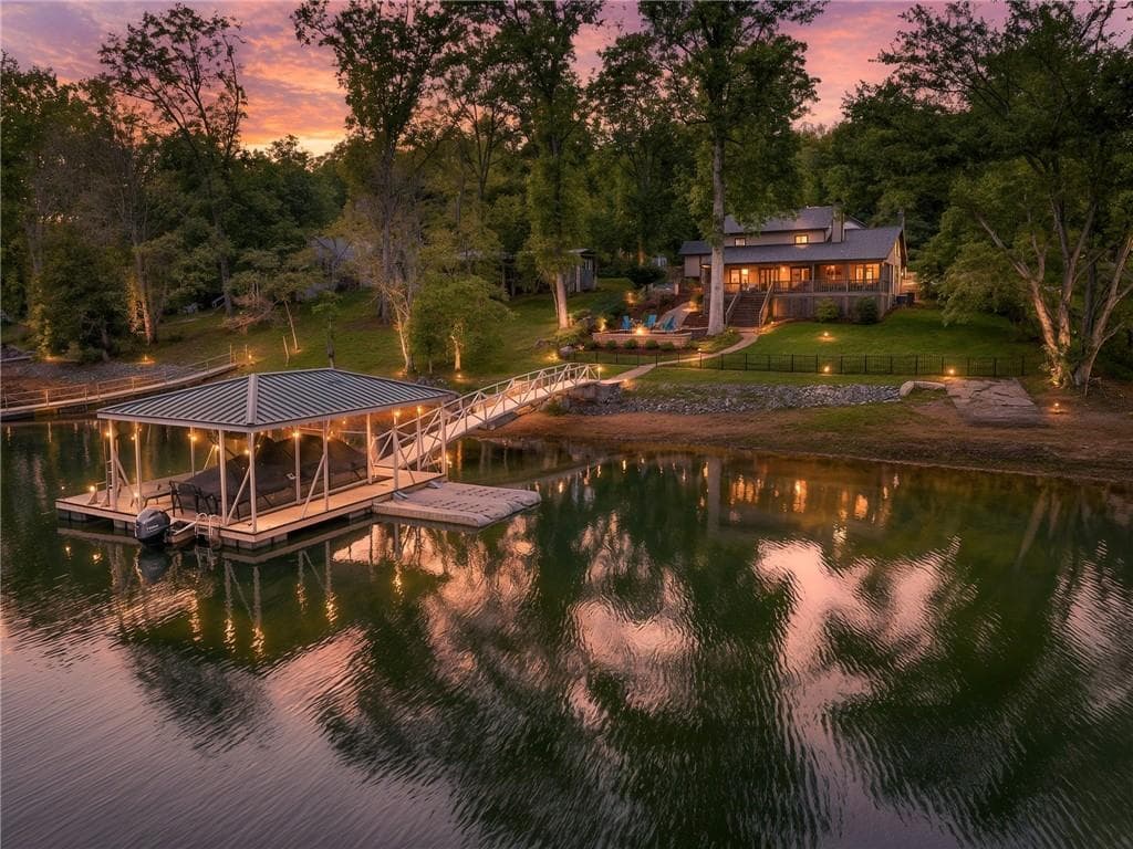 3 bedroom, 3 bathroom single family residence sold at 2110 Pine Lake Road, Hiawassee, GA 30546