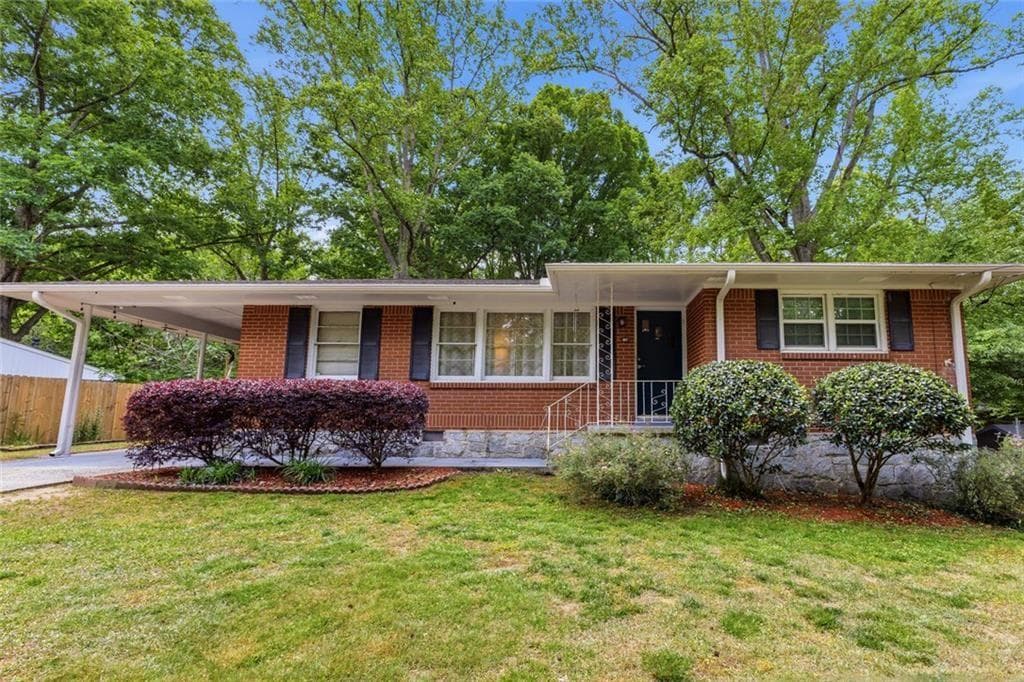 3 bedroom, 2 bathroom, 1,190 sq ft single family residence sold at 126 Ingleside Drive, Jonesboro, GA 30236