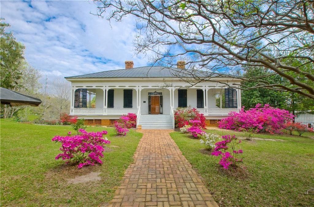 7 bedroom, 7 bathroom, 4,000 sq ft single family residence for sale at 732 McGarrah Street, Americus, GA 31719 — photo 1 of 100