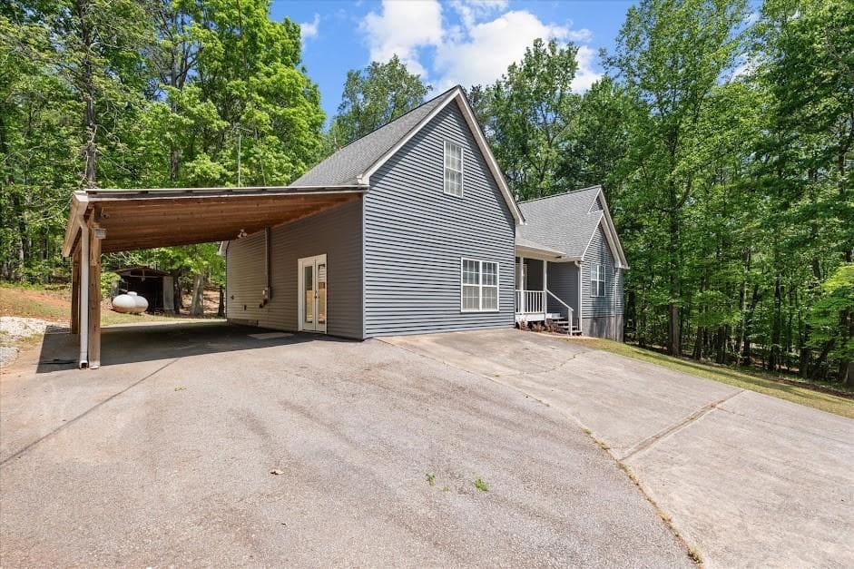 4 bedroom, 3 bathroom, 2,389 sq ft single family residence for sale at 7908 Lambert Road, Winston, GA 30187 — photo 9