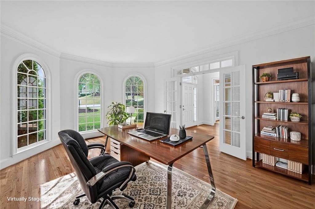 5 bedroom, 4 bathroom, 4,331 sq ft single family residence under contract at 6130 Banbury Court, Suwanee, GA 30024 — photo 9