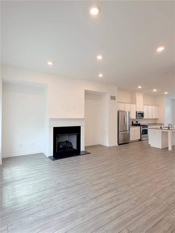 4 bedroom, 4 bathroom, 2,289 sq ft townhouse for rent at 711 Cordele Lane, Sugar Hill, GA 30518 for $2,500 a month — photo 6