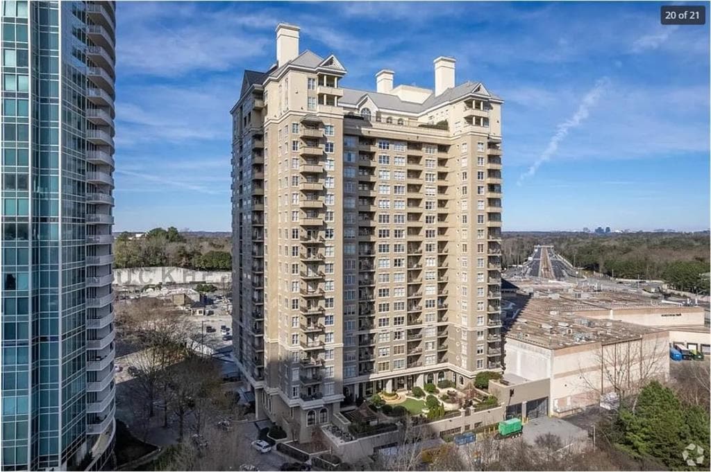 1 bedroom, 1 bathroom condominium for rent at 3334 Peachtree Road 404, Atlanta, GA 30326 for $1,750 a month — photo 2