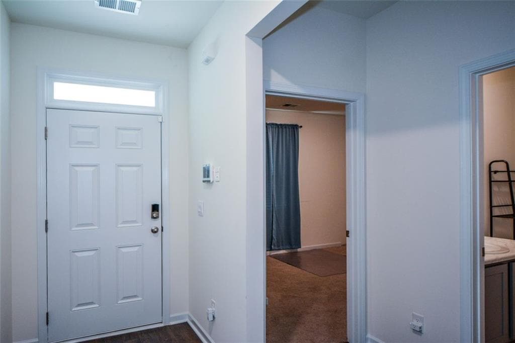 3 bedroom, 2 bathroom, 1,473 sq ft single family residence under contract at 8594 Seabiscuit Road, Lithonia, GA 30058 — photo 5