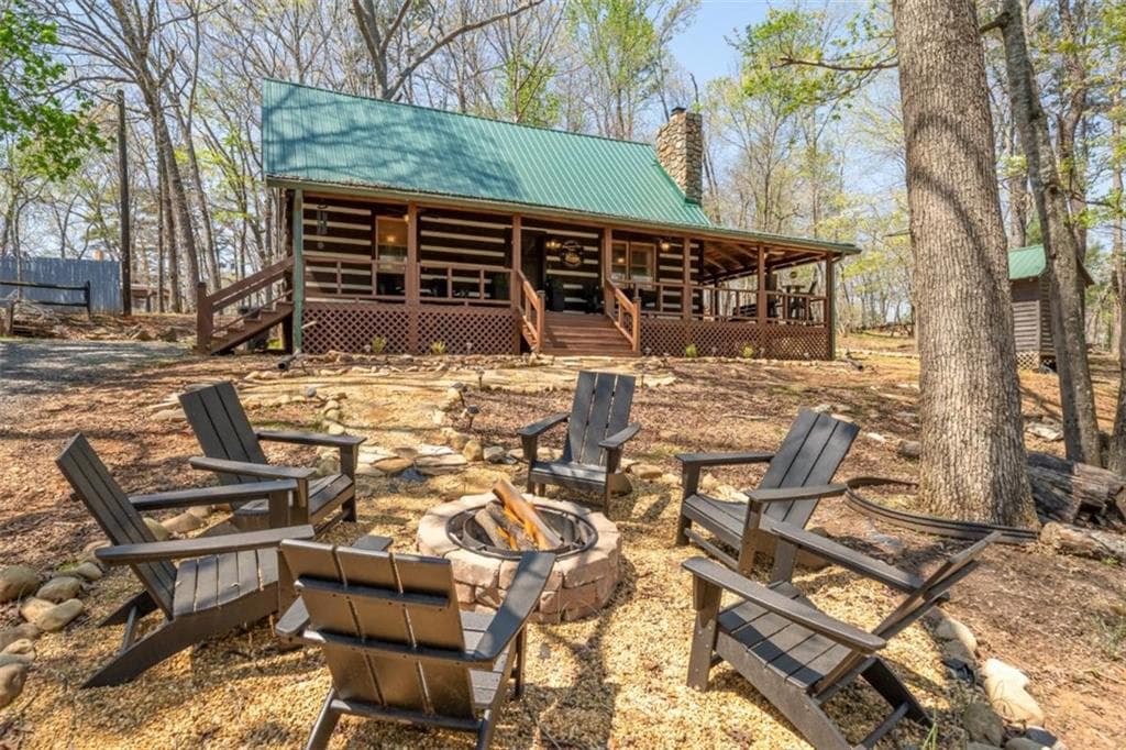 3 bedroom, 2 bathroom, 1,458 sq ft single family residence for sale at 33 Foxhound Drive, Ellijay, GA 30540 — photo 2