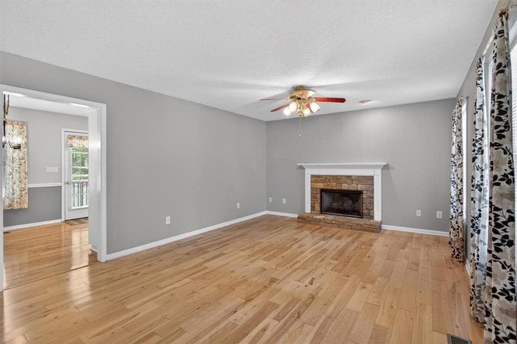 3 bedroom, 2 bathroom, 1,222 sq ft single family residence for sale at 402 Deer Run, Jasper, GA 30143 — photo 8