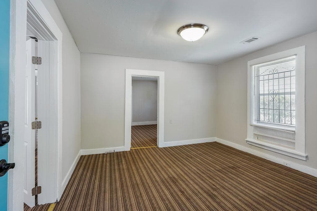 2 bedroom, 1 bathroom, 962 sq ft single family residence for sale at 184 Dahlia Avenue, Atlanta, GA 30314 — photo 6