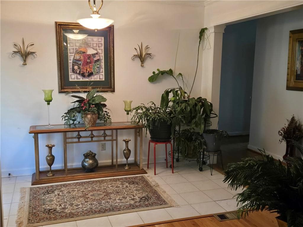 3 bedroom, 3 bathroom, 1,644 sq ft single family residence for sale at 2900 Cherry Blossom Lane, Atlanta, GA 30344 — photo 4