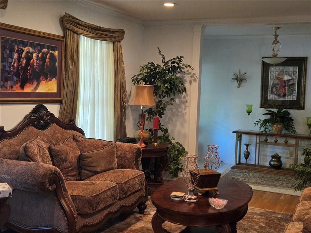 3 bedroom, 3 bathroom, 1,644 sq ft single family residence for sale at 2900 Cherry Blossom Lane, Atlanta, GA 30344 — photo 9