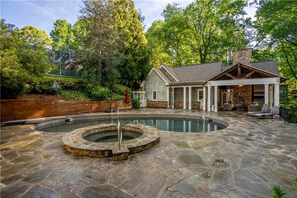6 bedroom, 7 bathroom, 5,340 sq ft single family residence for sale at 5983 Nachoochee Trail, Flowery Branch, GA 30542 — photo 6