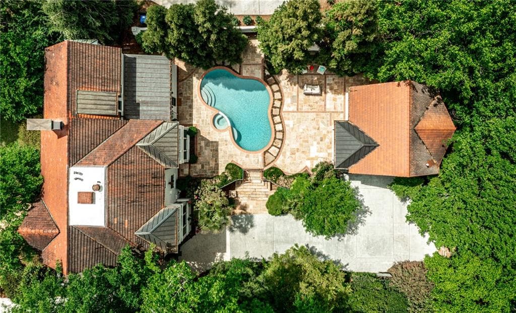 5 bedroom, 5 bathroom single family residence sold at 2106 N Ponce De Leon Avenue, Atlanta, GA 30307