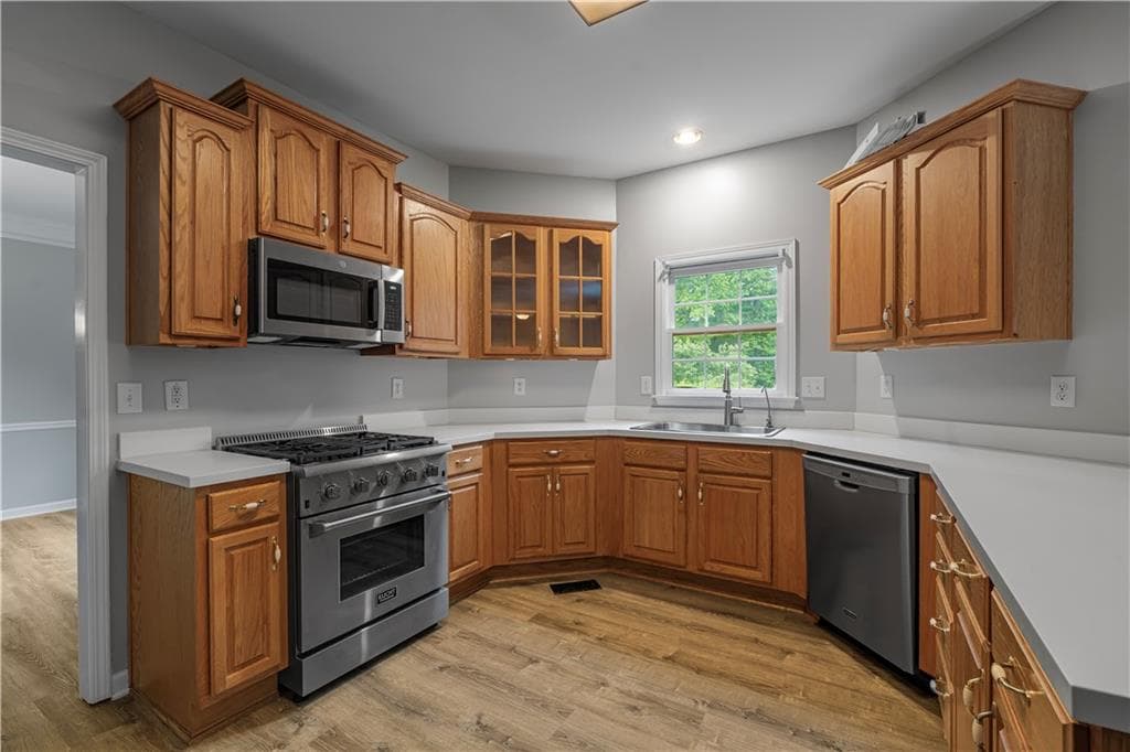 5 bedroom, 4 bathroom, 3,419 sq ft single family residence for sale at 5250 Amberton Court, Powder Springs, GA 30127 — photo 8
