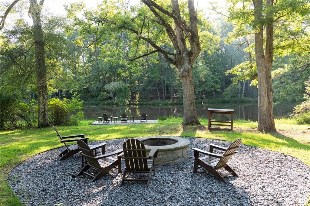 5 bedroom, 6 bathroom, 5,233 sq ft single family residence for sale at 925 Ebenezer Lane, Milton, GA 30075 — photo 7