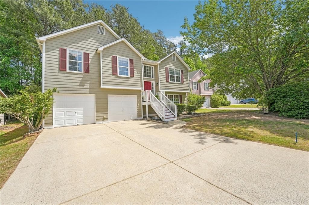 4 bedroom, 3 bathroom, 2,059 sq ft single family residence for sale at 2642 Lake Park Bend, Acworth, GA 30101 — photo 4