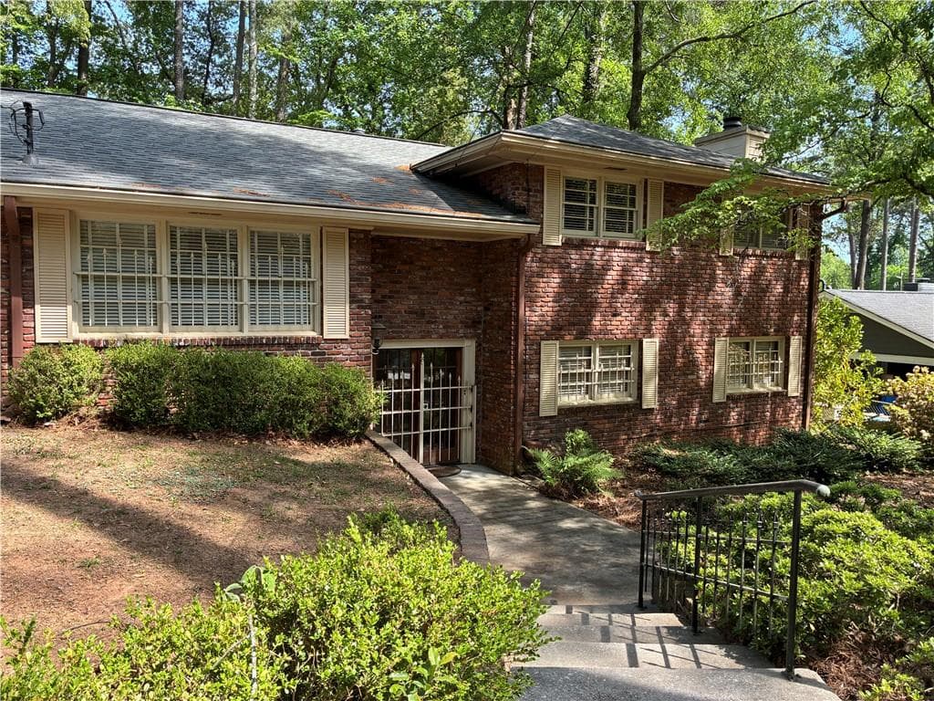 3 bedroom, 4 bathroom, 2,436 sq ft single family residence sold at 1357 Vista Leaf Drive, Decatur, GA 30033