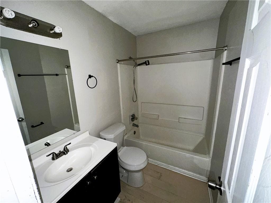 3 bedroom, 2 bathroom, 1,107 sq ft single family residence for sale at 9182 Bent Pine Court, Covington, GA 30014 — photo 10