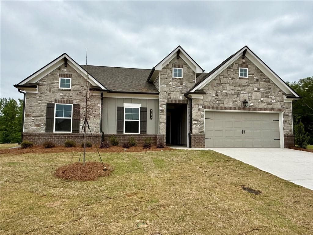 3 bedroom, 3 bathroom, 1,868 sq ft single family residence under contract at 5503 Tullis Drive, Gainesville, GA 30507 — photo 3
