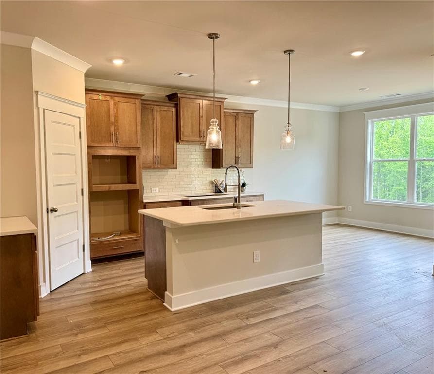 3 bedroom, 3 bathroom, 1,868 sq ft single family residence under contract at 5503 Tullis Drive, Gainesville, GA 30507 — photo 9