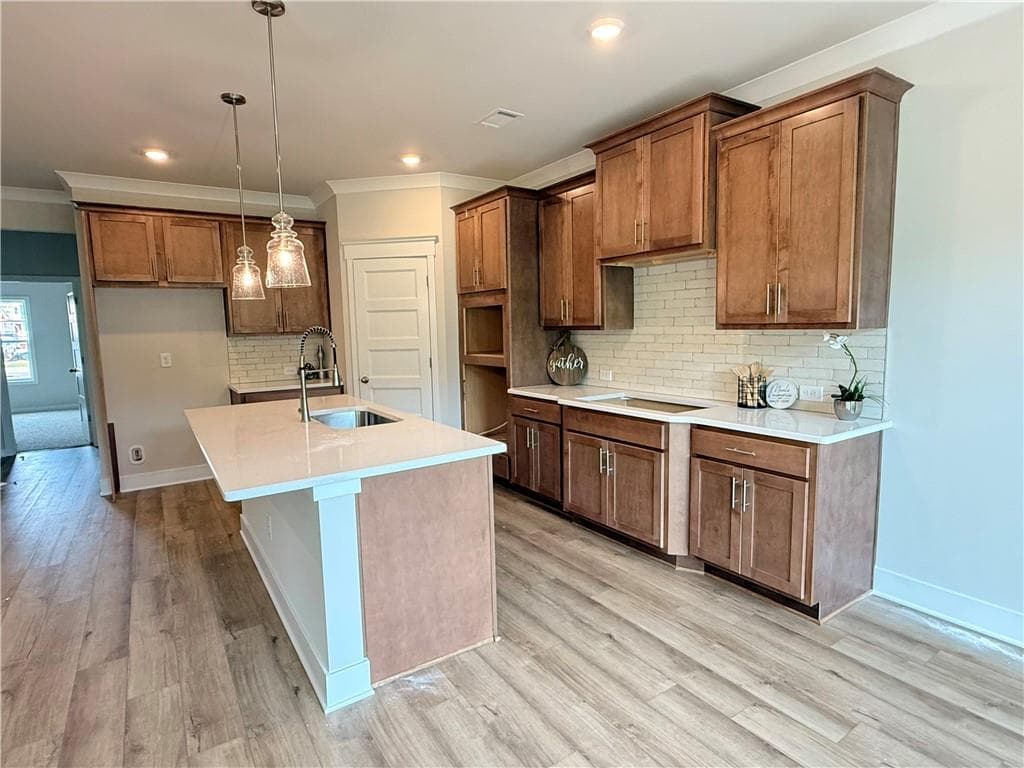 3 bedroom, 3 bathroom, 1,868 sq ft single family residence under contract at 5503 Tullis Drive, Gainesville, GA 30507 — photo 10