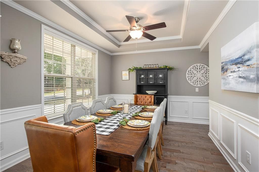4 bedroom, 4 bathroom, 3,774 sq ft single family residence for sale at 4785 Silver Stream Drive, Cumming, GA 30040 — photo 6