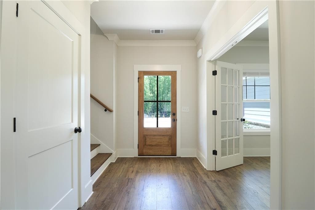 4 bedroom, 3 bathroom, 2,660 sq ft single family residence for sale at 196 Weslyn Drive, Social Circle, GA 30025 — photo 4