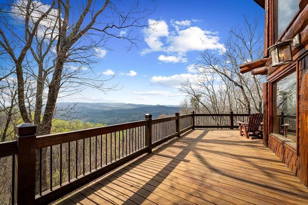 5 bedroom, 5 bathroom, 4,889 sq ft single family residence for sale at 602 Overlook Drive, Blue Ridge, GA 30513