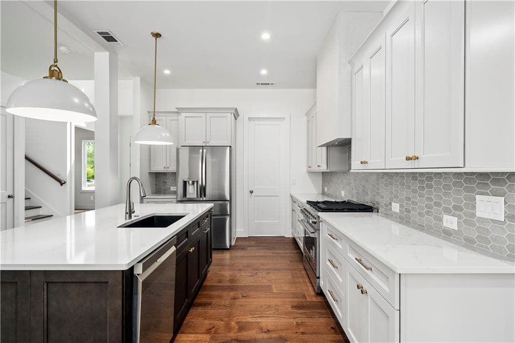 4 bedroom, 3 bathroom, 2,618 sq ft single family residence for sale at 6535 Riley Road, Cumming, GA 30028 — photo 6
