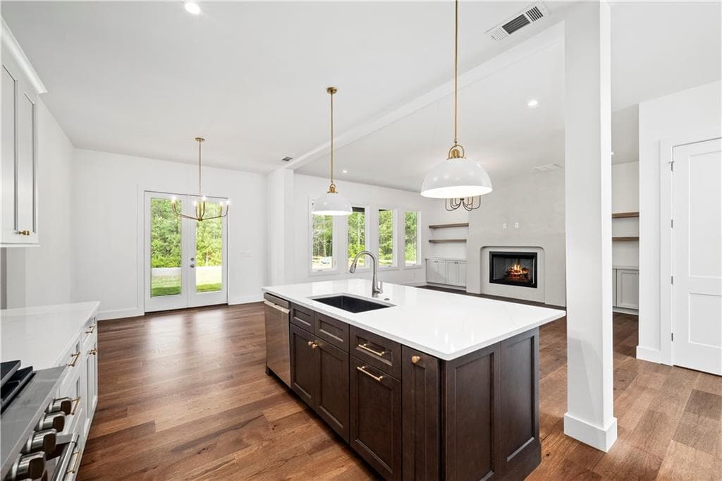4 bedroom, 3 bathroom, 2,618 sq ft single family residence for sale at 6535 Riley Road, Cumming, GA 30028 — photo 9