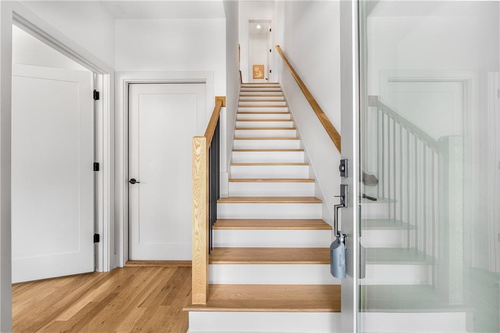 3 bedroom, 4 bathroom, 1,988 sq ft townhouse for sale at 404 Linden Avenue 25, Atlanta, GA 30308 — photo 6