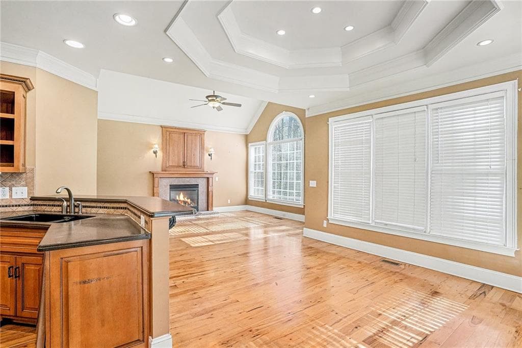 5 bedroom, 4 bathroom, 3,894 sq ft single family residence for sale at 390 Glengarry Chase, Covington, GA 30014 — photo 5