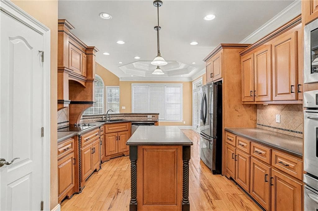 5 bedroom, 4 bathroom, 3,894 sq ft single family residence for sale at 390 Glengarry Chase, Covington, GA 30014 — photo 8