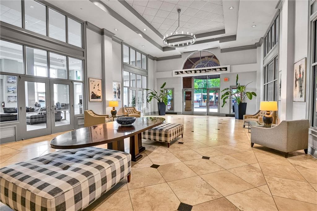 1 bedroom, 1 bathroom, 964 sq ft condominium for sale at 3820 Roswell Road 314, Atlanta, GA 30342 — photo 9