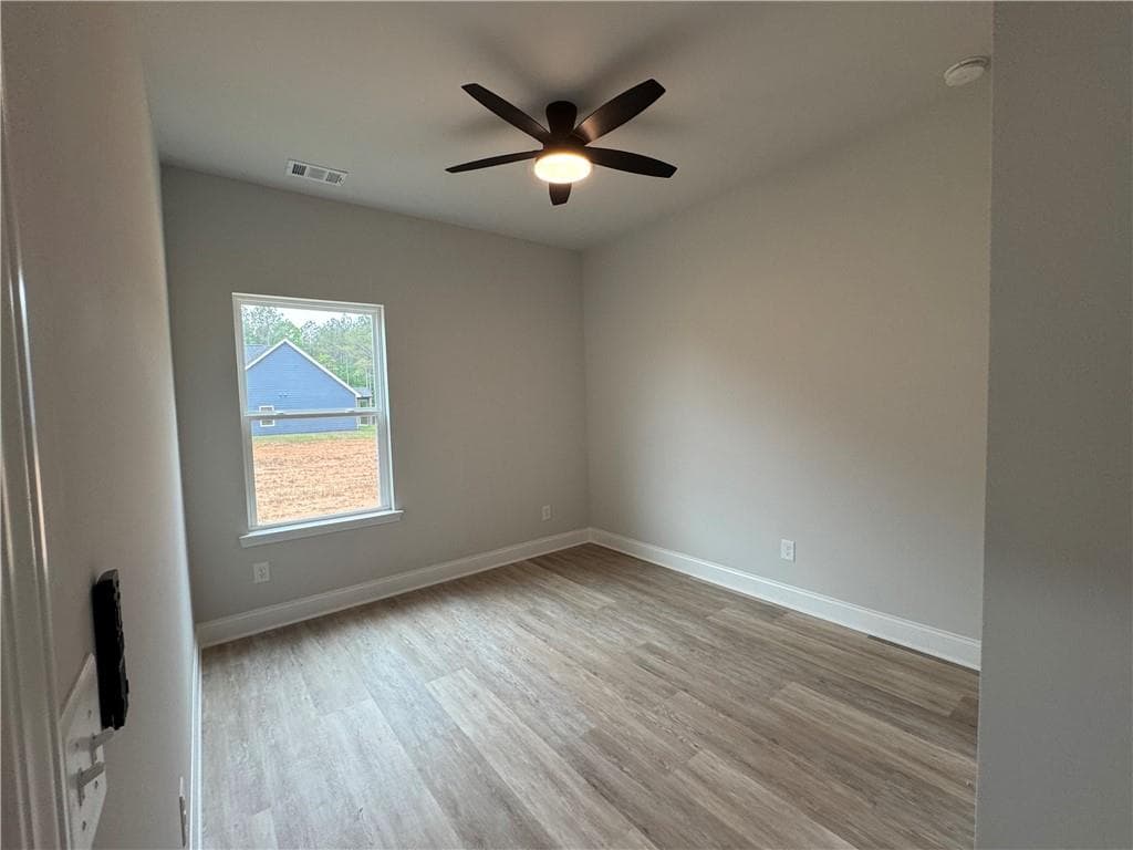 3 bedroom, 2 bathroom, 1,700 sq ft single family residence for sale at 2057 N. Hicks Rd., Toccoa, GA 30577 — photo 5