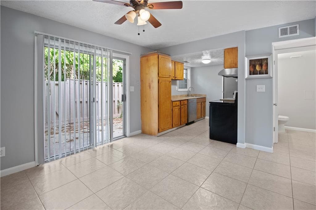 3 bedroom, 3 bathroom, 1,380 sq ft condominium for sale at 1150 Rankin Street 2K, Stone Mountain, GA 30083 — photo 6