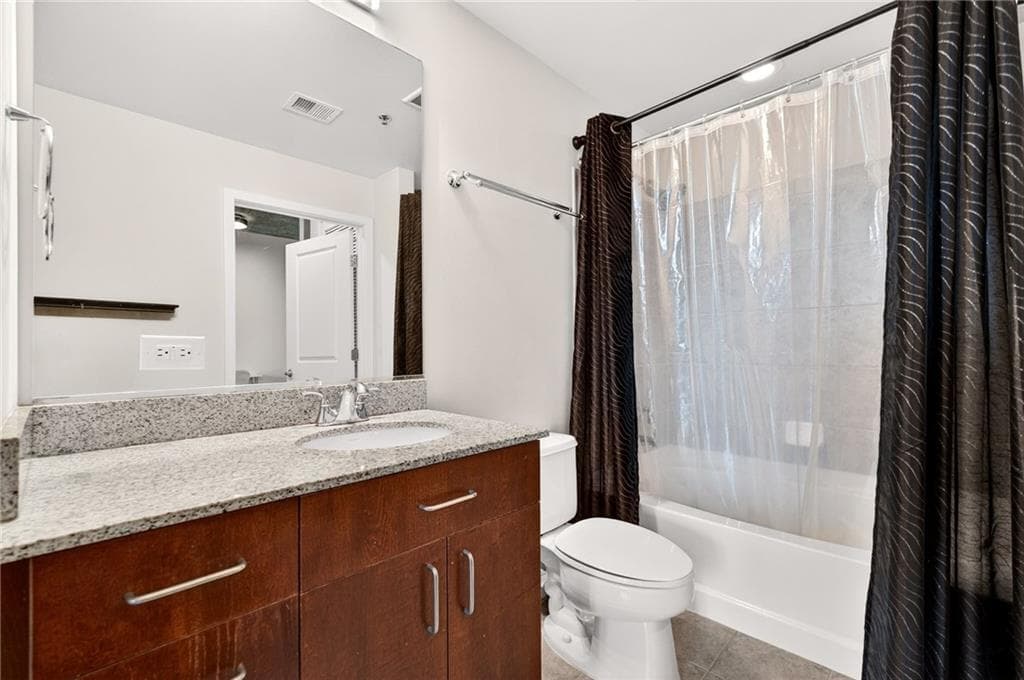 1 bedroom, 1 bathroom, 832 sq ft condominium for sale at 361 17th Street 2013, Atlanta, GA 30363 — photo 10