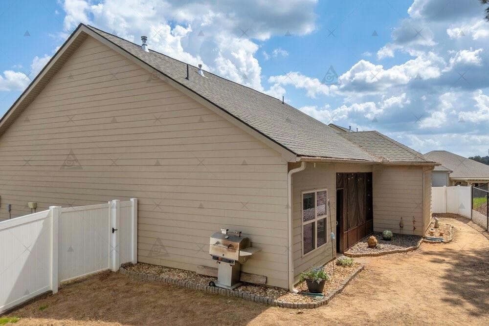 3 bedroom, 2 bathroom, 1,538 sq ft single family residence for sale at 825 Hidden Hollow Circle, Commerce, GA 30529 — photo 4
