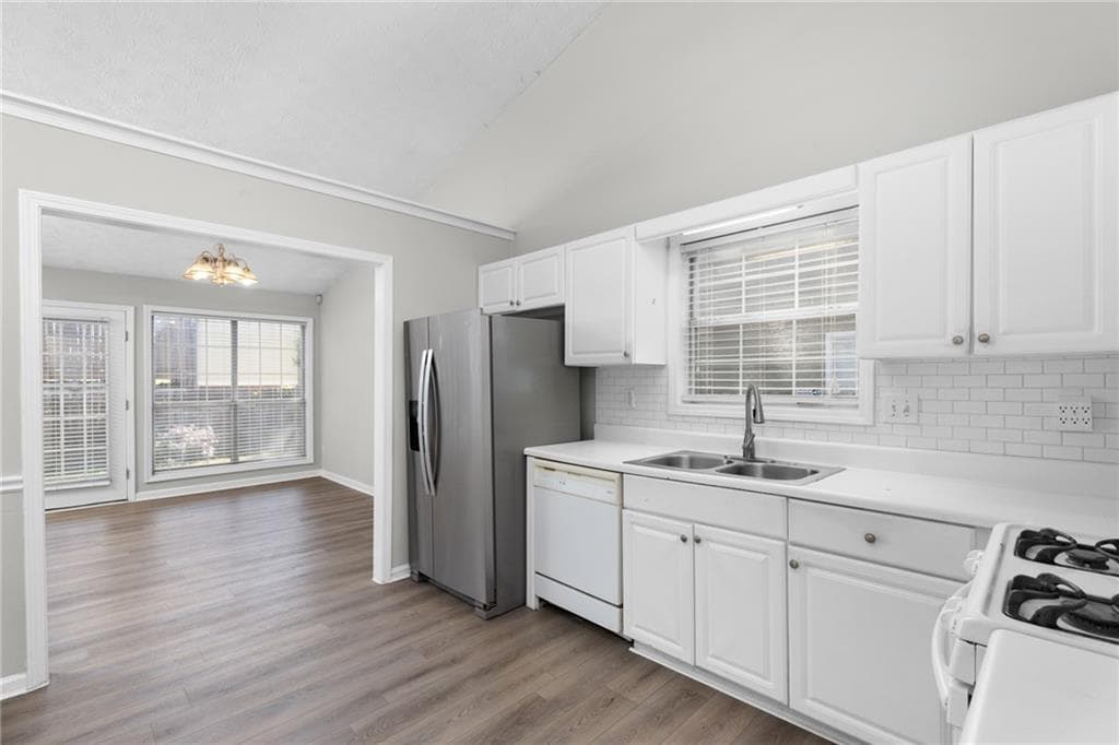 3 bedroom, 2 bathroom, 1,402 sq ft single family residence for rent at 2110 Racquet Club Circle, Lawrenceville, GA 30043 for $2,150 a month — photo 3