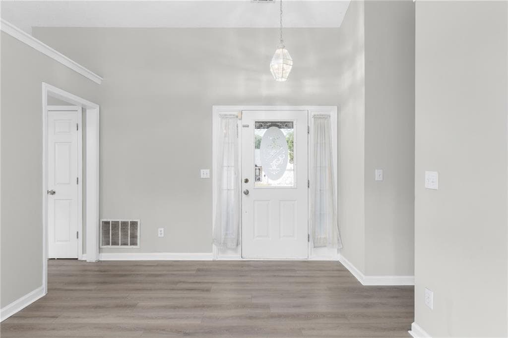 3 bedroom, 2 bathroom, 1,402 sq ft single family residence for rent at 2110 Racquet Club Circle, Lawrenceville, GA 30043 for $2,150 a month — photo 5