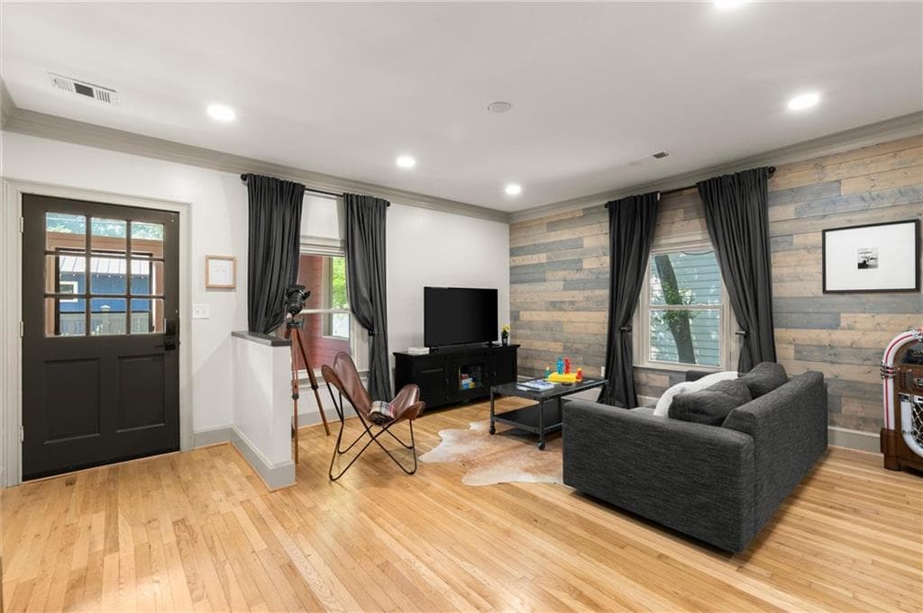 2 bedroom, 2 bathroom, 950 sq ft single family residence for sale at 209 Hampshire Avenue, Decatur, GA 30030 — photo 8