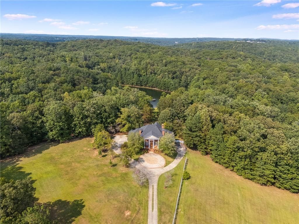 4 bedroom, 5 bathroom, 5,257 sq ft single family residence for sale at 3646 Oak Hill Road, Douglasville, GA 30135 — photo 2