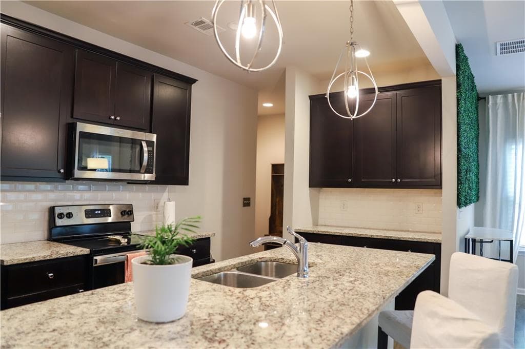 3 bedroom, 3 bathroom, 2,032 sq ft townhouse for rent at 402 Mulberry Row, Atlanta, GA 30354 for $2,450 a month — photo 6