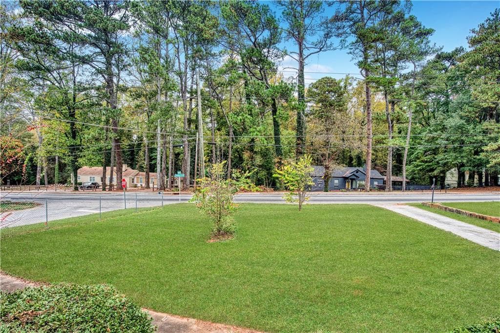 2 bedroom, 2 bathroom, 1,456 sq ft single family residence for sale at 1778 Campbellton Road, Atlanta, GA 30311 — photo 4