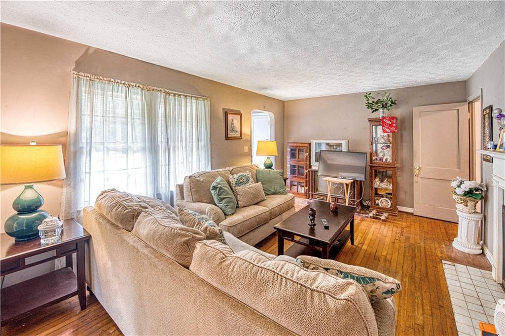 2 bedroom, 2 bathroom, 1,456 sq ft single family residence for sale at 1778 Campbellton Road, Atlanta, GA 30311 — photo 9