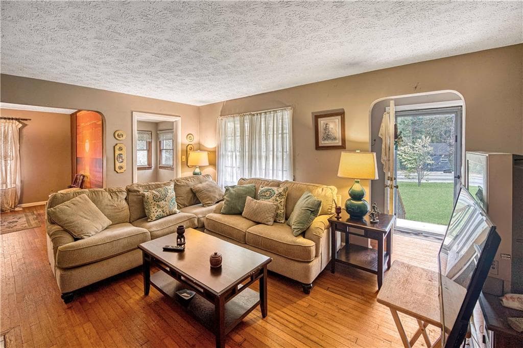 2 bedroom, 2 bathroom, 1,456 sq ft single family residence for sale at 1778 Campbellton Road, Atlanta, GA 30311 — photo 7