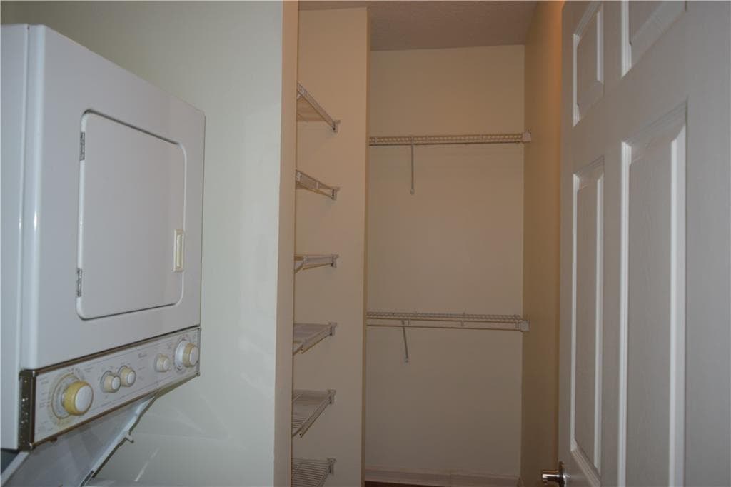 1 bedroom, 1 bathroom, 546 sq ft condominium for sale at 1250 Parkwood Circle 1102, Atlanta, GA 30339 — photo 4
